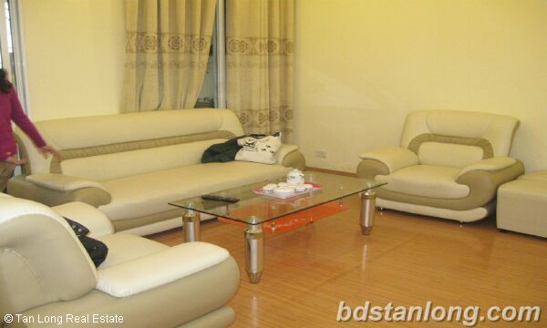 Hanoi apartments for rent at Vuon Xuan building 1