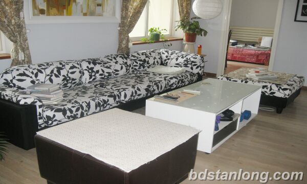 Hanoi apartments for rent in Kinh Do building. 