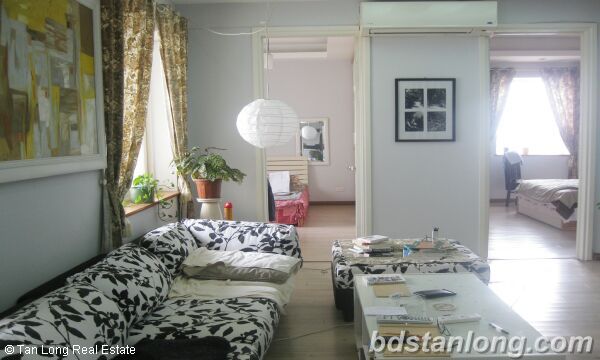 Hanoi apartments for rent in Kinh Do building. 1