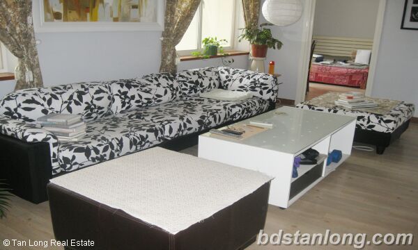 Hanoi apartments for rent in Kinh Do building. 2