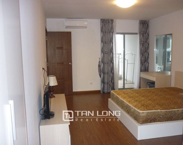 High floor 3 bedroom apartment in Star Tower for rent 5