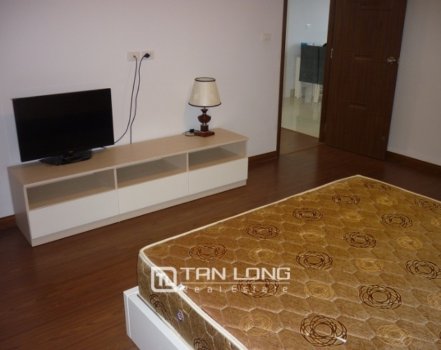 High floor 3 bedroom apartment in Star Tower for rent 7