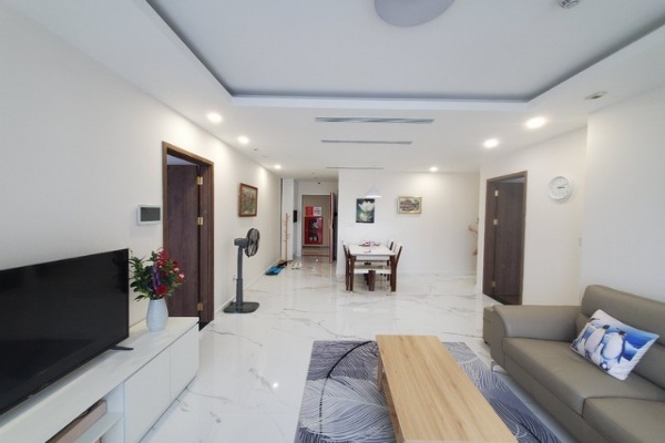 High floor and afforable 2 bedroom apartment for rent in S3 Sunshine City Ha Noi