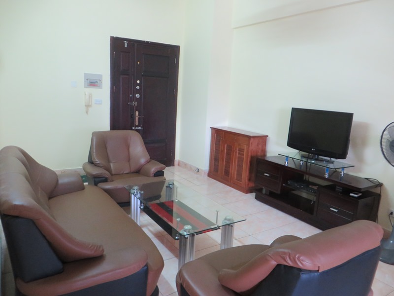 High floor apartment with 2 bedrooms in 671 Hoang Hoa Tham for rent