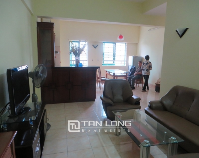 High floor apartment with 2 bedrooms in 671 Hoang Hoa Tham for rent 2