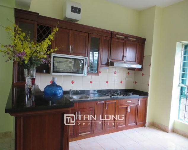 High floor apartment with 2 bedrooms in 671 Hoang Hoa Tham for rent 3