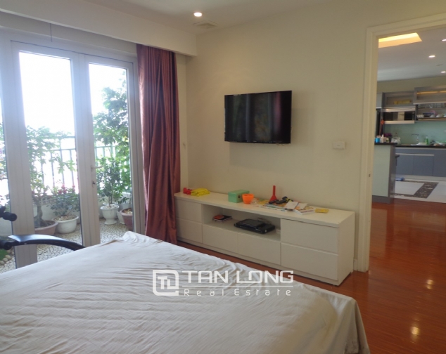 High-end apartment with 3 bedrooms for rent in Kinh Do Tower, 93 Lo Duc 2