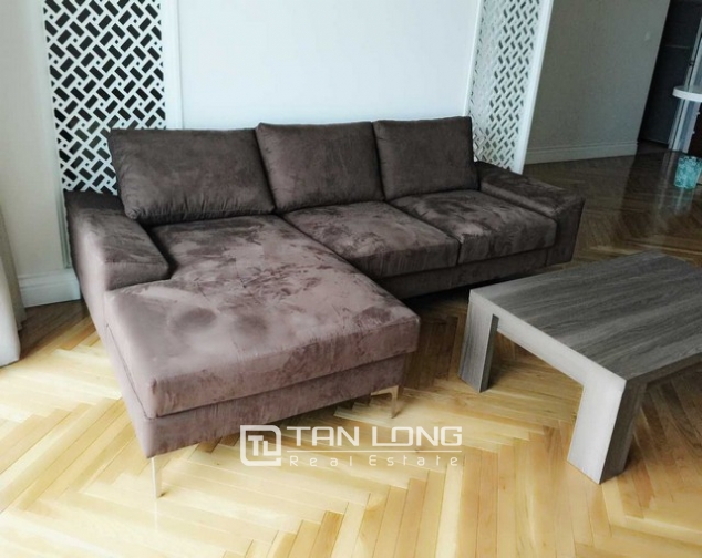 Hoang Thanh Tower: renting 2 bedroom apartment, full of luxurious furniture 2