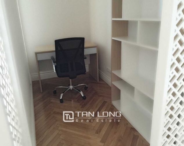 Hoang Thanh Tower: renting 2 bedroom apartment, full of luxurious furniture 9