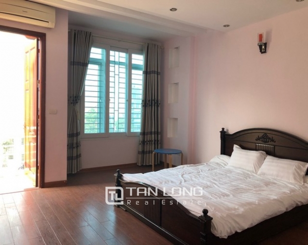 House for rent in Au Co street, Nghi Tam village, Tay Ho district 5