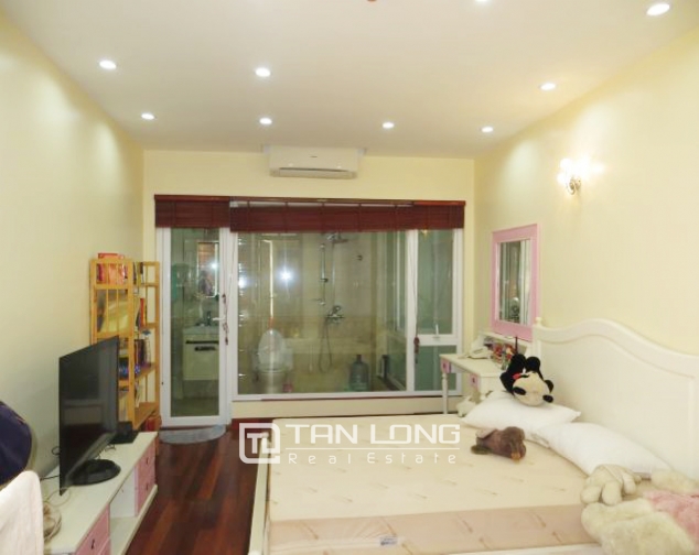 House to rent in Nguyen Du, Hoan Kiem, 5 storeys, $1300 5