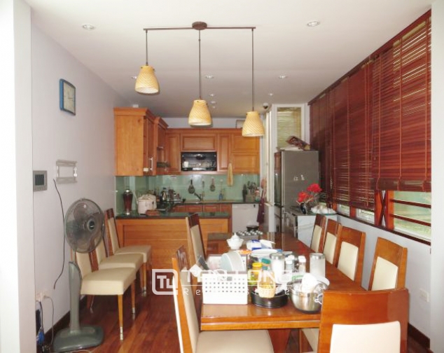 House to rent in Nguyen Du, Hoan Kiem, 5 storeys, $1300 4