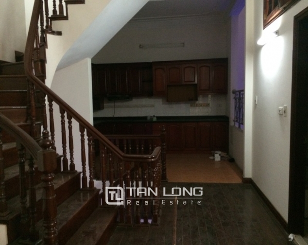 House to rent in Tran Duy Hung lane, 5 storeys 3