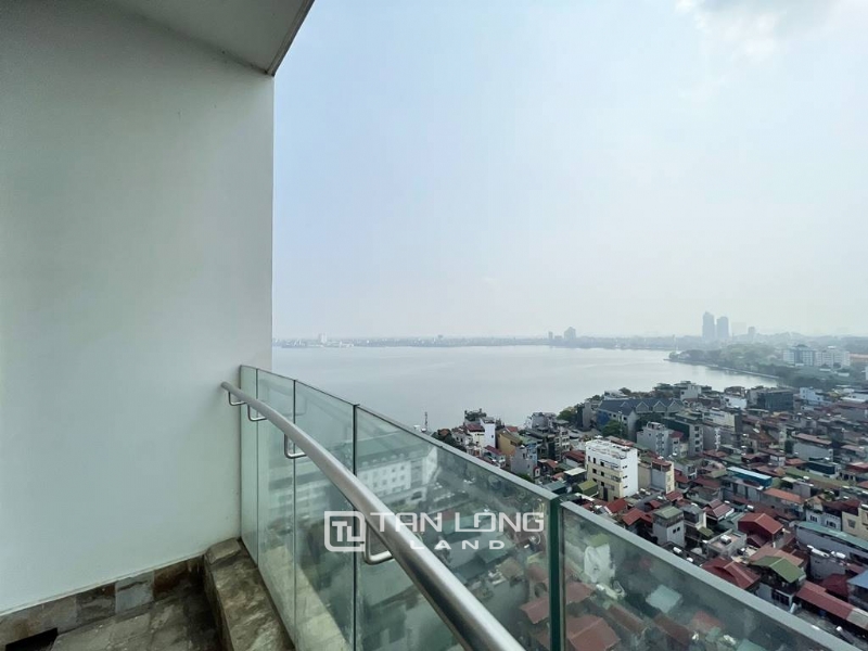 Huge lake view 185sqm apartment for rent in Golden Westlake 26