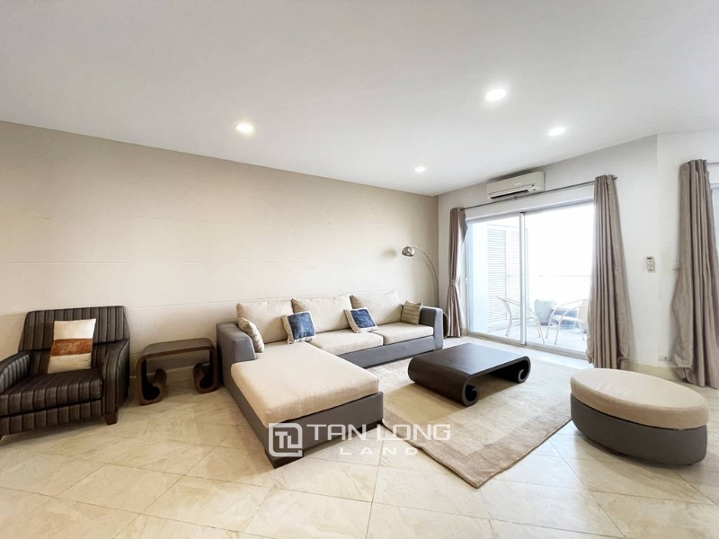 Huge lake view 185sqm apartment for rent in Golden Westlake 1