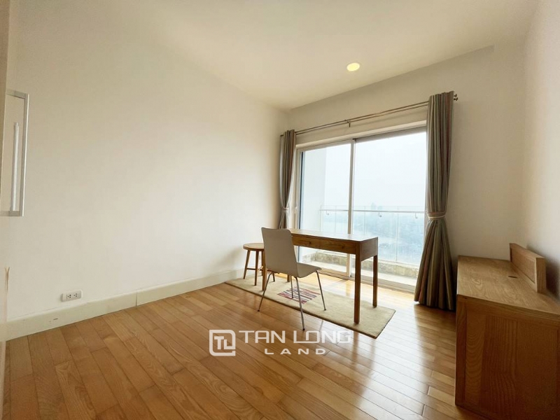 Huge lake view 185sqm apartment for rent in Golden Westlake 15