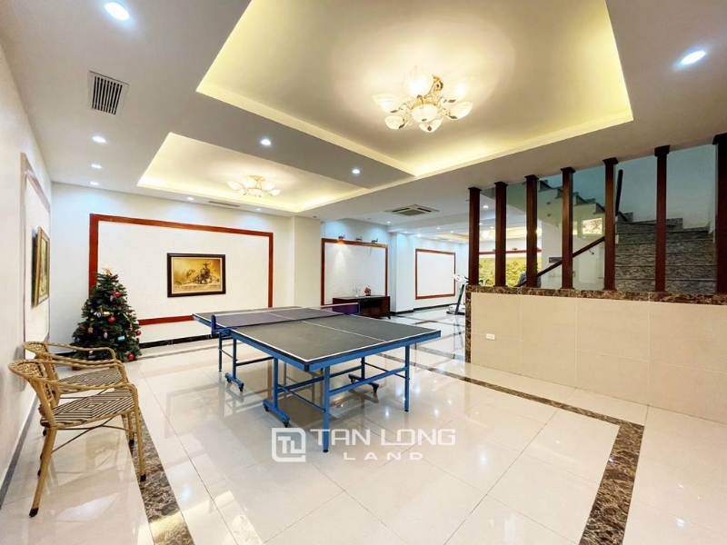 Impressive corner villa for rent in Vinhomes Riverside Bang Lang 6