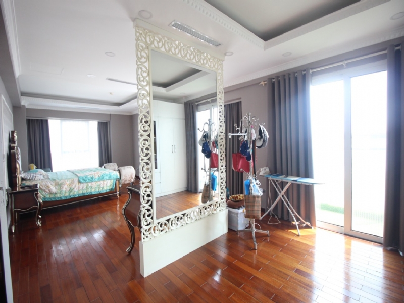 L2 apartment for rent in The Link Ciputra, 4BR, uninterrupted views to Golf Links 5