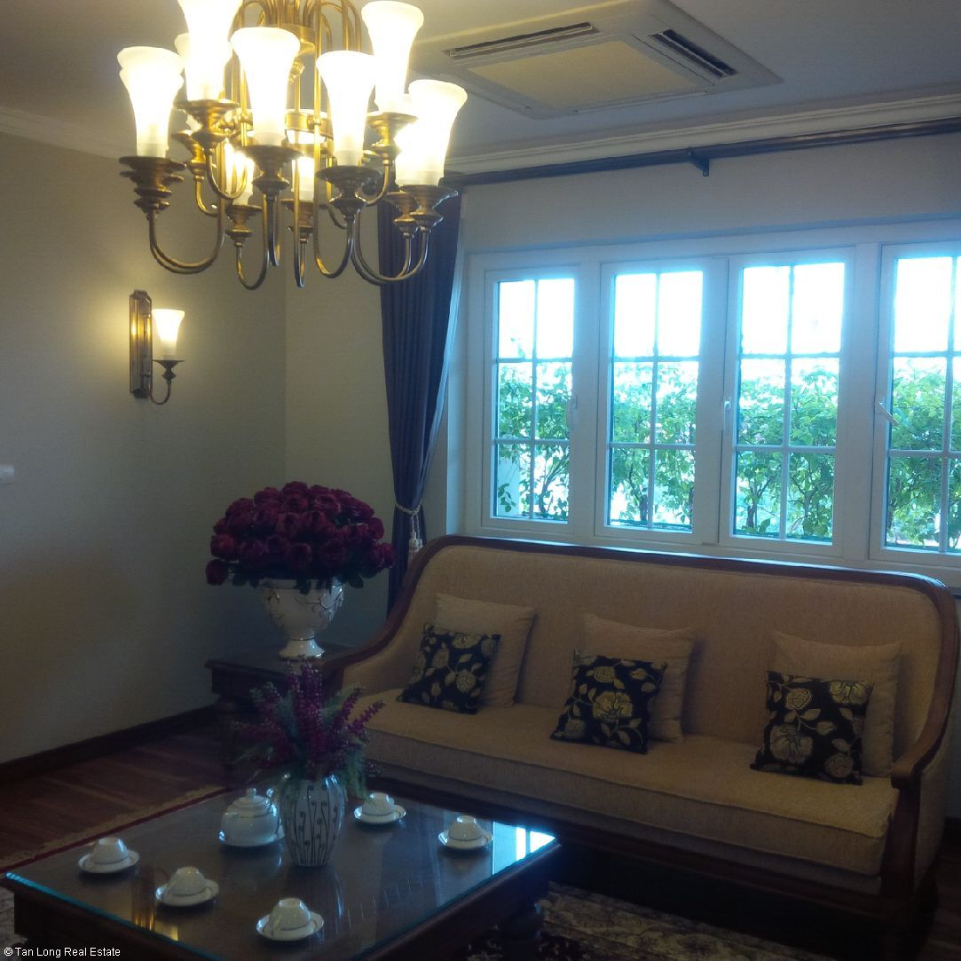 Large 01 bedroom penthouse for rent in Thai Phien, near Vincom Tower 1