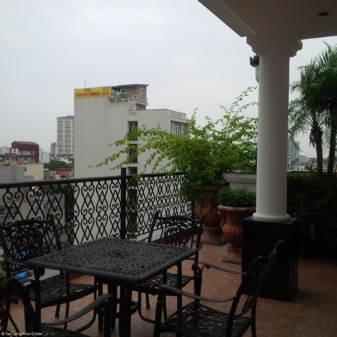 Large 01 bedroom penthouse for rent in Thai Phien, near Vincom Tower 10