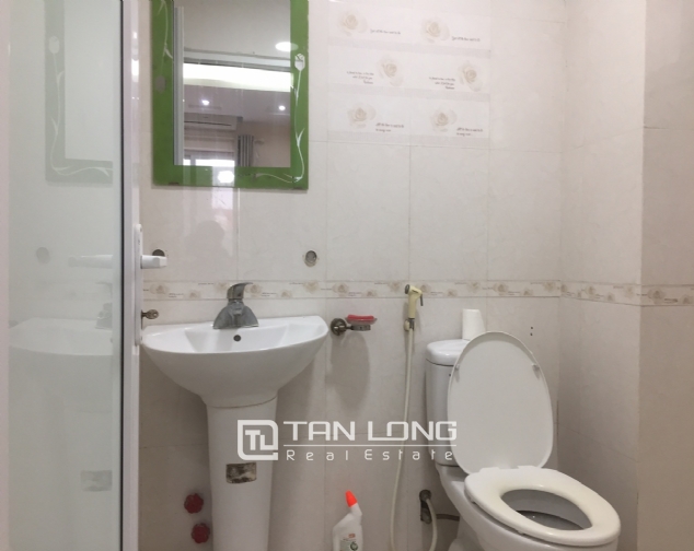 Large 2 bedroom apartment for rent in Lane 34, Au Co street 9