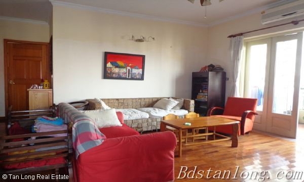 Large and nice apartment for rent in Thang Long International Village 9