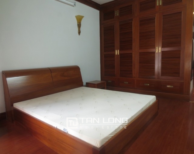Large house for lease in Yet Kieu lane, 5 bedrooms, $2000/month 4