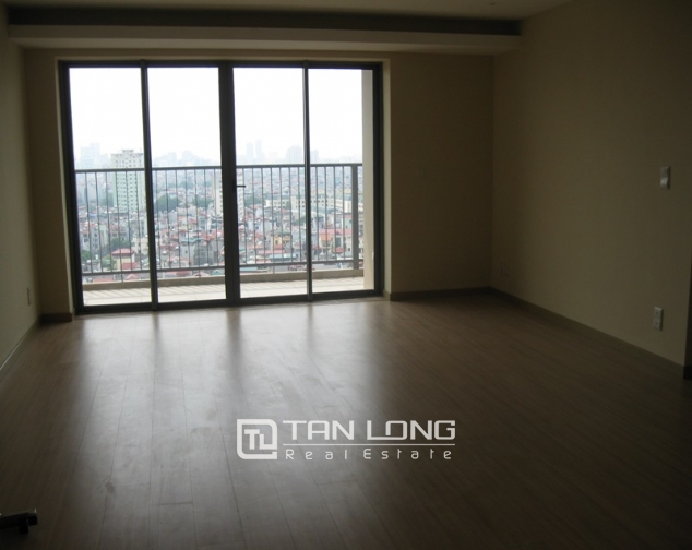 Leasing 3 bedroom apartment in Sky City Tower, Lang Ha, Dong Da district 5