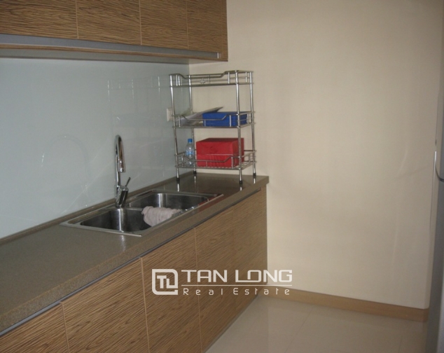 Leasing 3 bedroom apartment in Sky City Tower, Lang Ha, Dong Da district 6