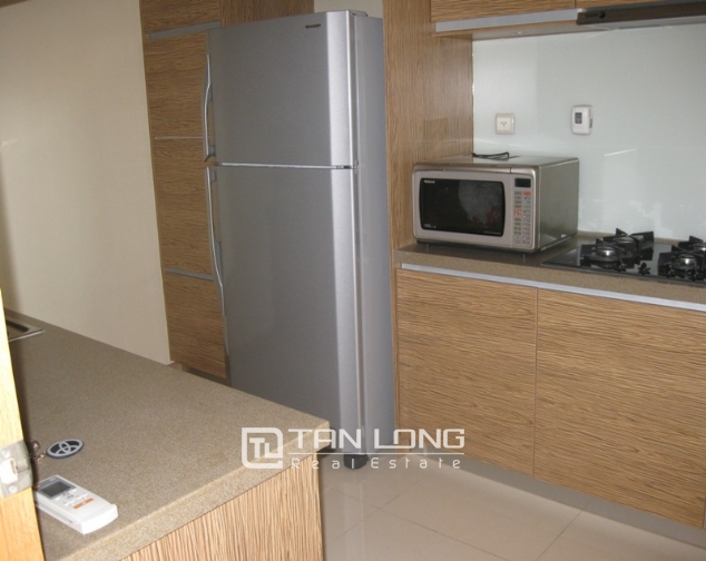 Leasing 3 bedroom apartment in Sky City Tower, Lang Ha, Dong Da district 7