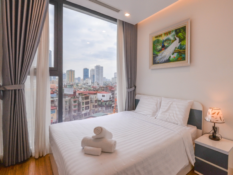 Lively apartment for rent in Vinhomes Metropolis Ba Dinh 7