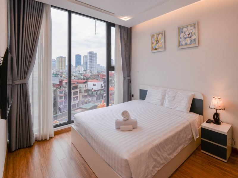 Lively apartment for rent in Vinhomes Metropolis Ba Dinh 10