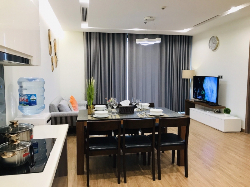 Lovely 2-bedroom apartment for rent at M2 Vinhomes Metropolis 3