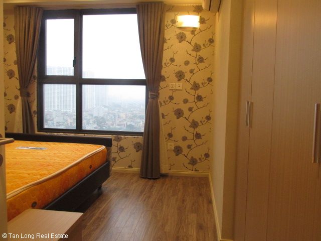 Lovely apartment for rent in Starcity Le Van Luong 10