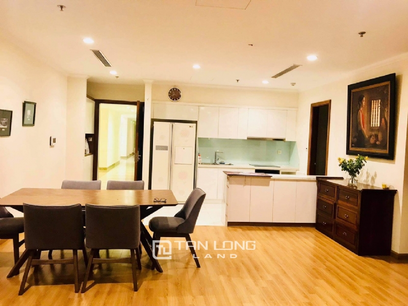 Lovely Full-Furnished 3BRs for Rent in Nguyen Chi Thanh street 7