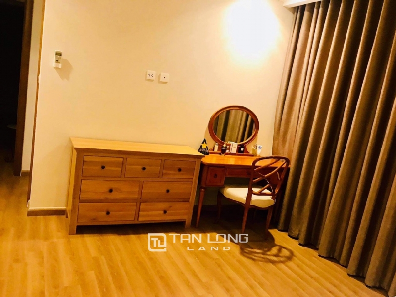 Lovely Full-Furnished 3BRs for Rent in Nguyen Chi Thanh street 9