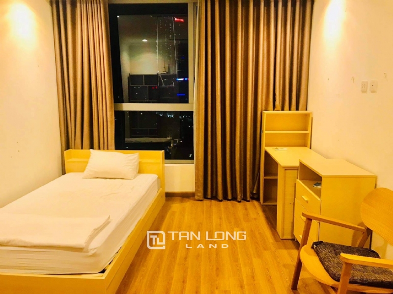 Lovely Full-Furnished 3BRs for Rent in Nguyen Chi Thanh street 13