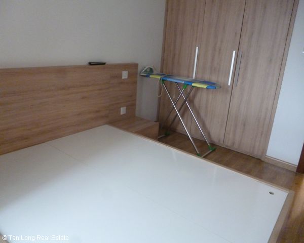 Lovely fully furnished apartment for rent in Starcity Le Van Luong 9