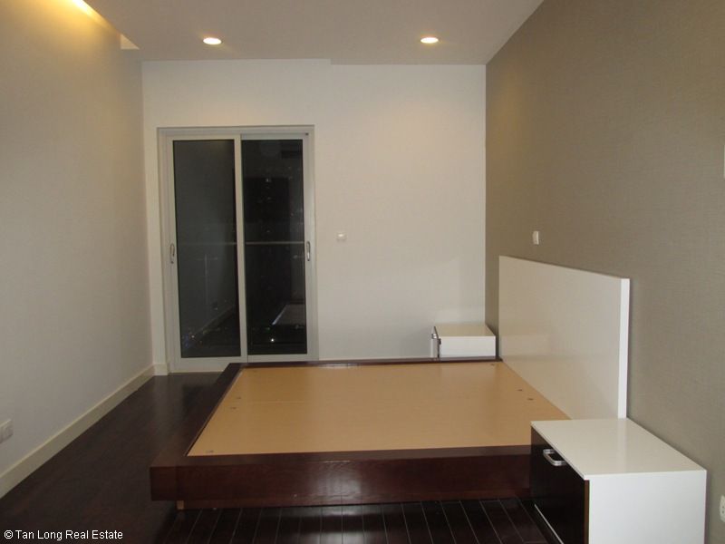 Luxurious 03 bedrooms apartment for rent in Lancaster building, Nui Truc, Ba Dinh Dict. 8