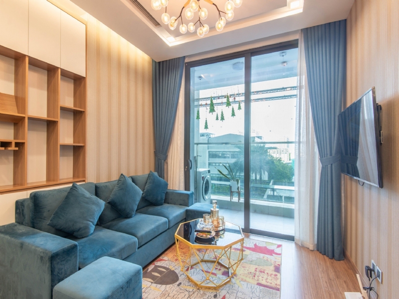 Luxurious 1-bedroom apartment in M2 Vinhomes Metropolis for rent 3