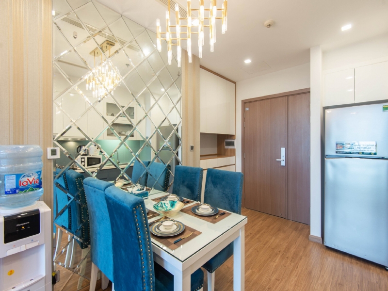 Luxurious 1-bedroom apartment in M2 Vinhomes Metropolis for rent 6