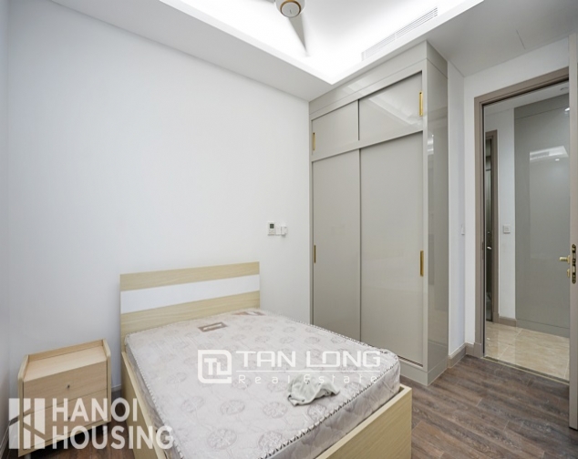 Luxurious 2 bedroom apartment for rent ịn Sun Grand City 8
