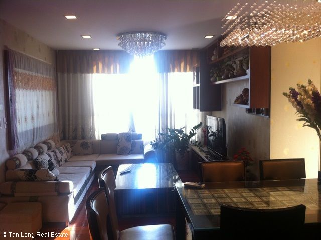 Luxurious 3 bedroom apartment for rent in Richland Southern, Cau Giay dist 1
