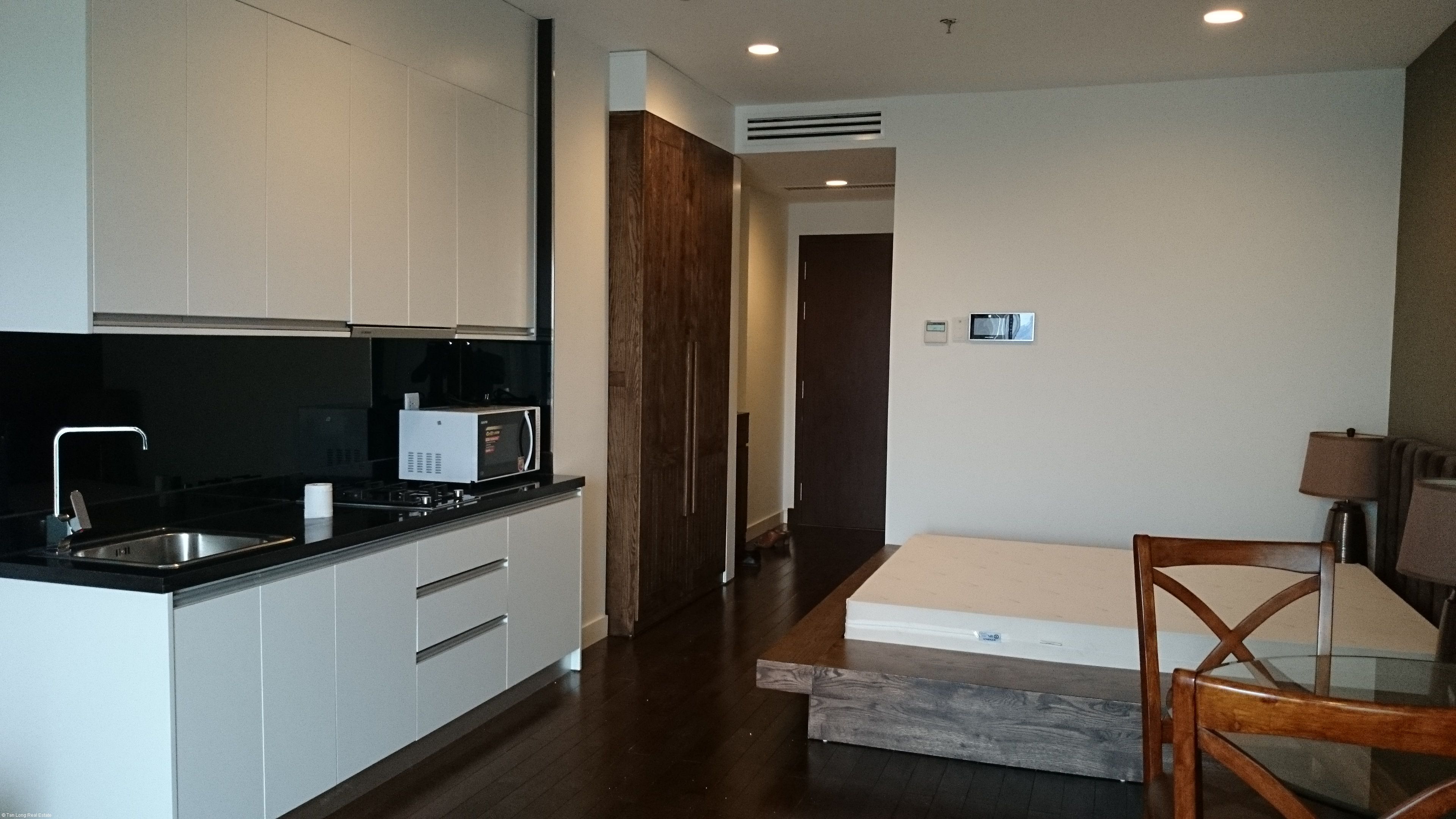 Luxurious studio for rent in Lancaster building, Ba Dinh Dict. 5