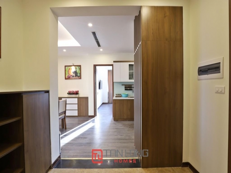 Luxury 02 bedroom apartment for lease in Tay Ho street 2