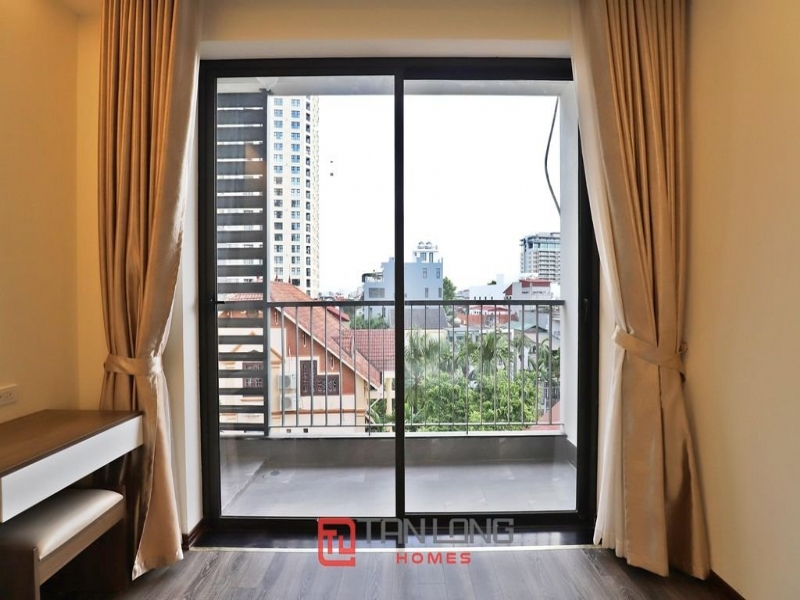 Luxury 02 bedroom apartment for lease in Tay Ho street 19