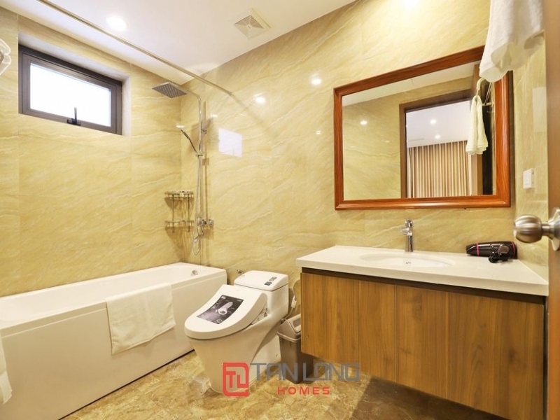 Luxury 02 bedroom apartment for lease in Tay Ho street 20