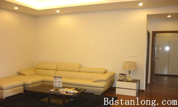 Luxury apartment for rent in Star Tower Hanoi.