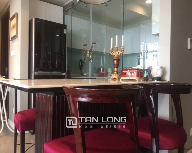 Luxury apartment for rent with 2 bedrooms in Watermark, Lac Long Quan street! 4