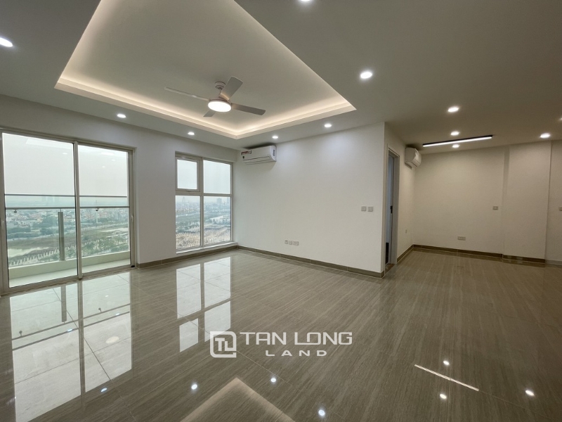 Luxury apartment for rent with basic furniture at The Link Ciputra 3